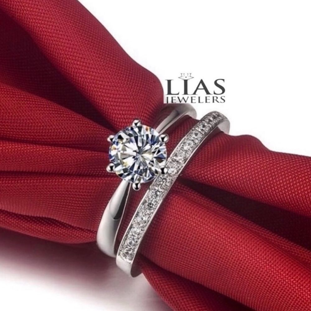New 18k white gold weddng ring set